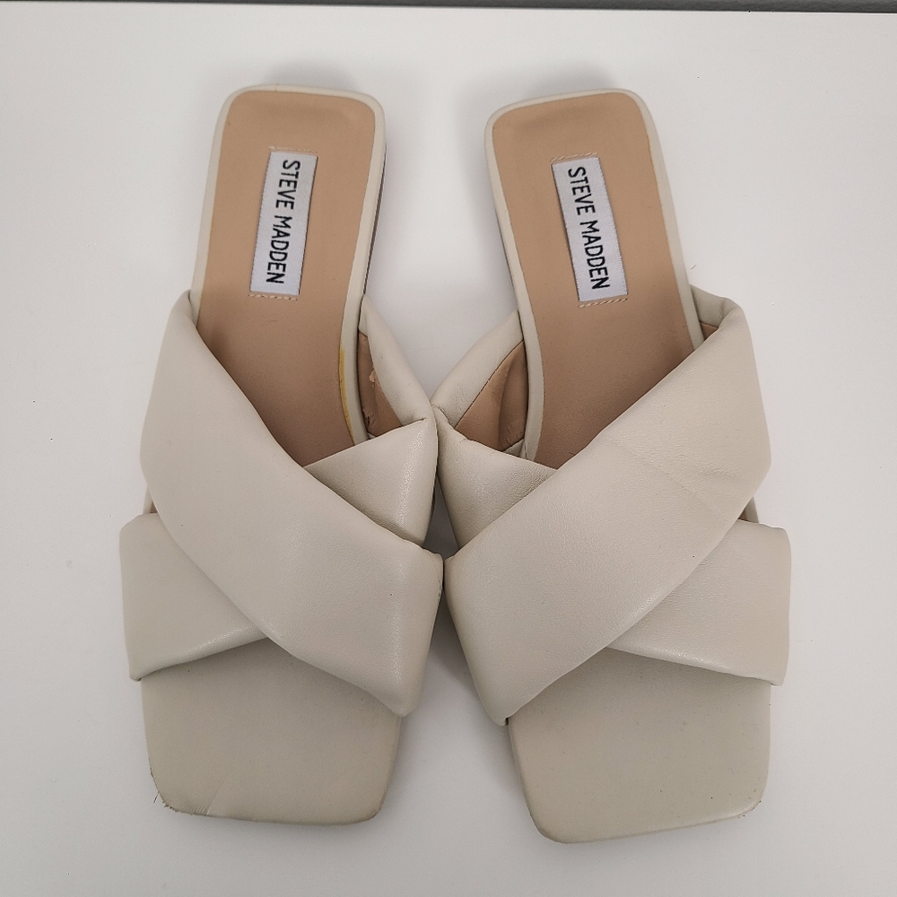 Steve Madden Minimal Classic Neutral Off-white Cream Slip-on Mayra Sandals 7.5